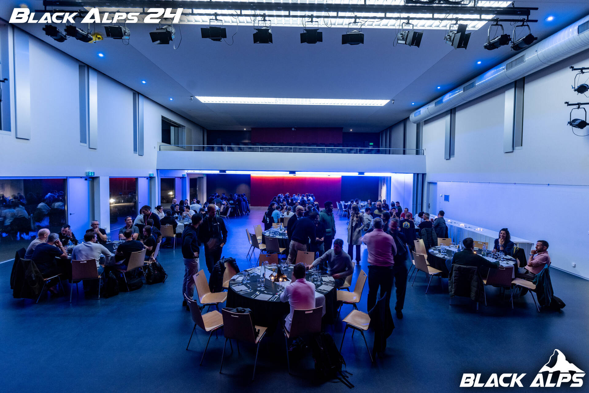 https://www.blackalps.ch/ba-24/img/pictures/BA24_9_Networking_Dinner/2024_BLACKALPS-143.jpg
